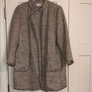 Chic Tweed Coat in Neutral Tones